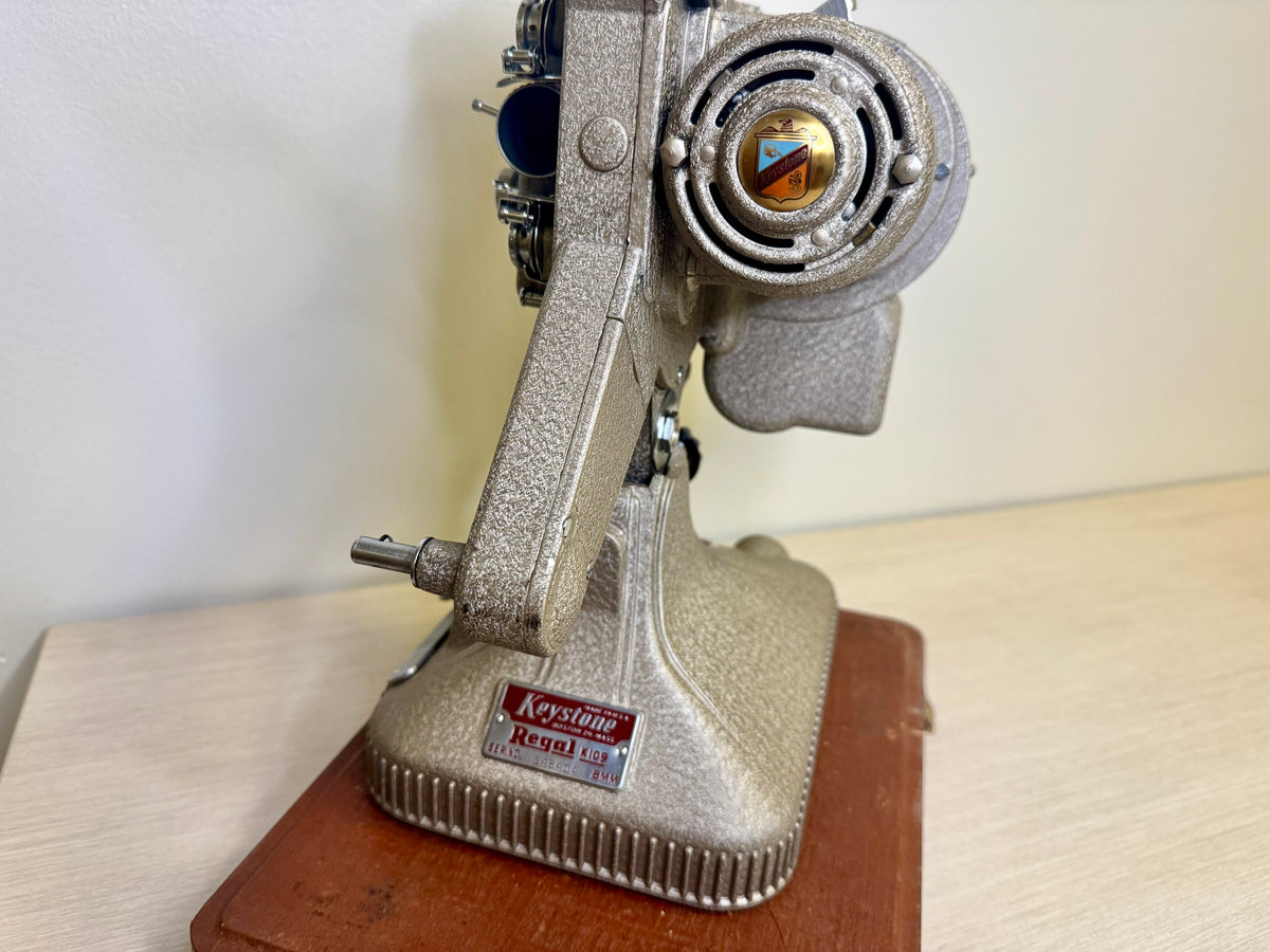 Proyector de películas de 8mm Keystone Regal K-109 de los años 40-50