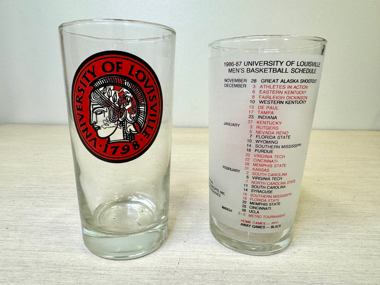 Vasos coleccionables vintage de la Universidad de Louisville
