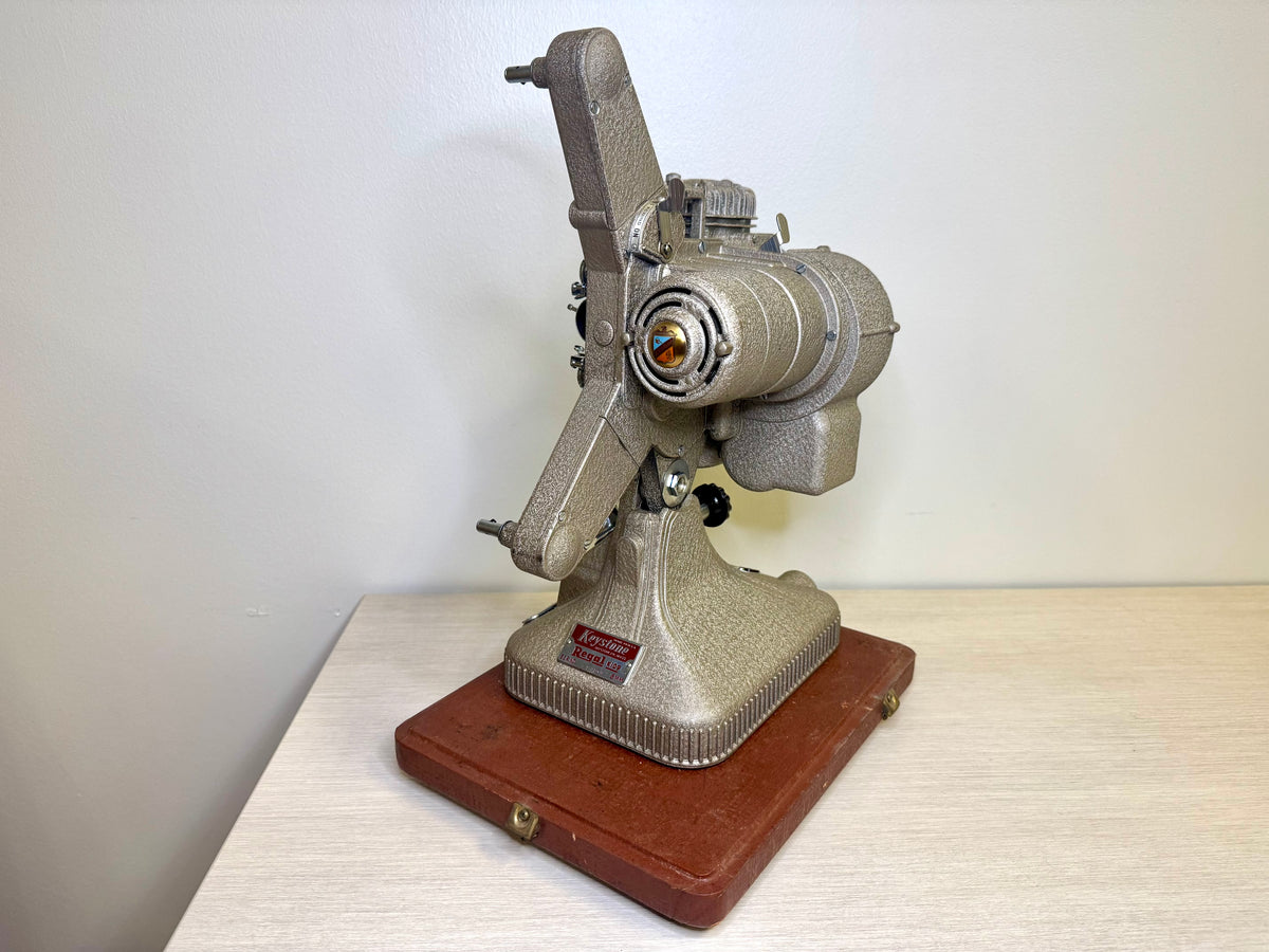 Proyector de películas de 8mm Keystone Regal K-109 de los años 40-50