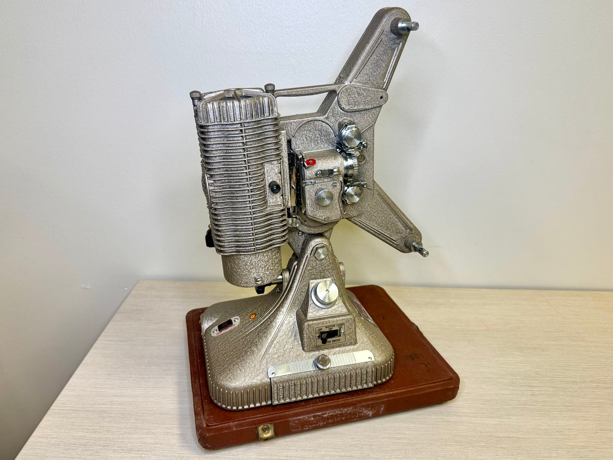 Proyector de películas de 8mm Keystone Regal K-109 de los años 40-50