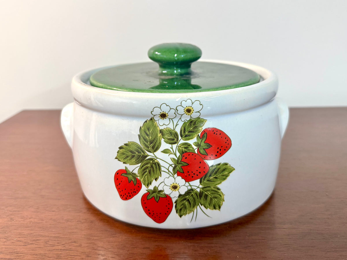 1980 McCoy Pottery "Strawberry County" Casserole Dish