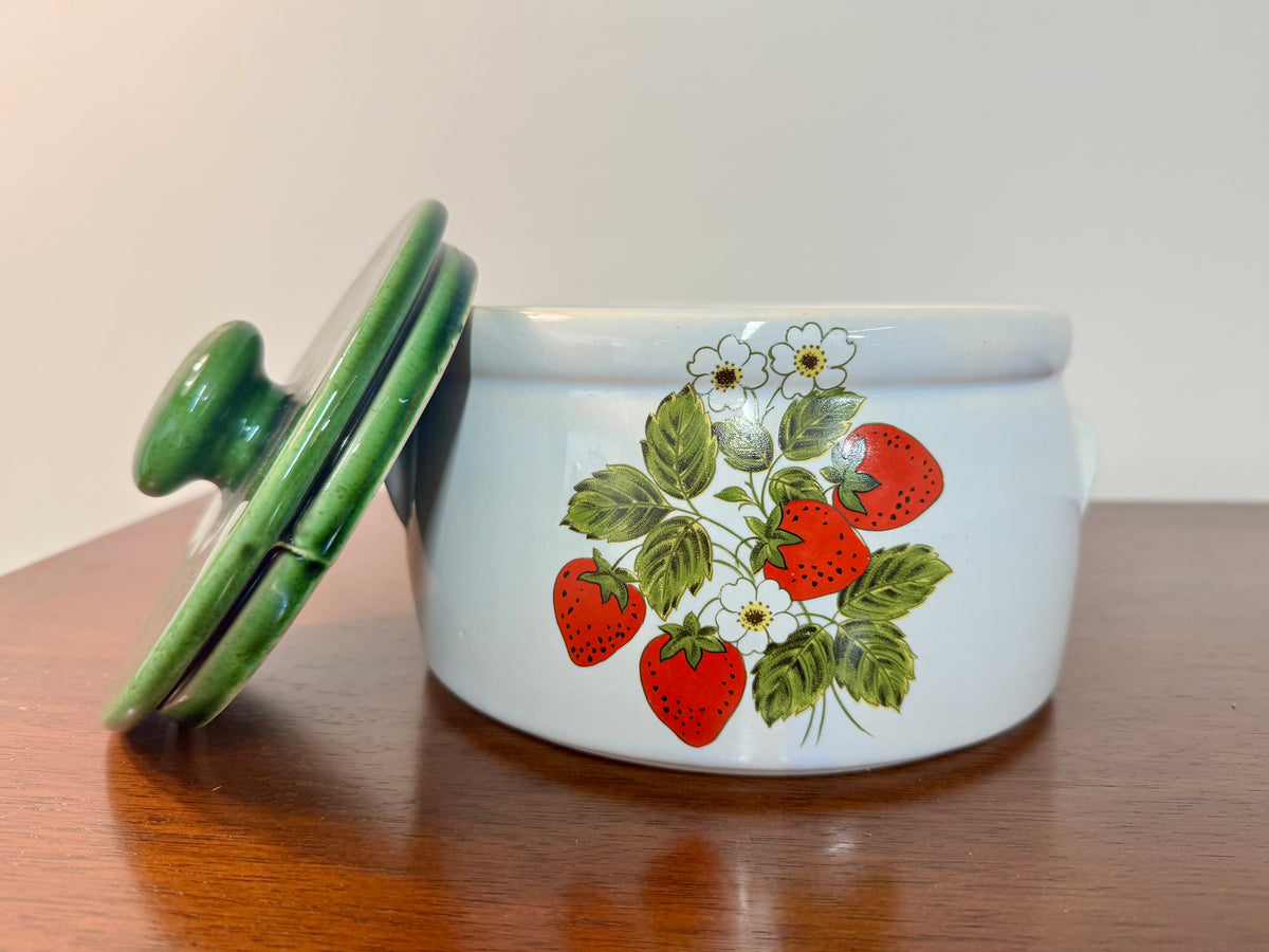 1980 McCoy Pottery "Strawberry County" Casserole Dish