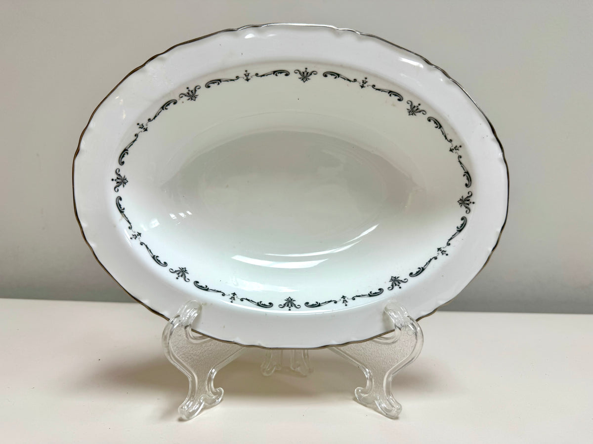 Bol ovalado Royal Worcester Silver Chantilly de 1963