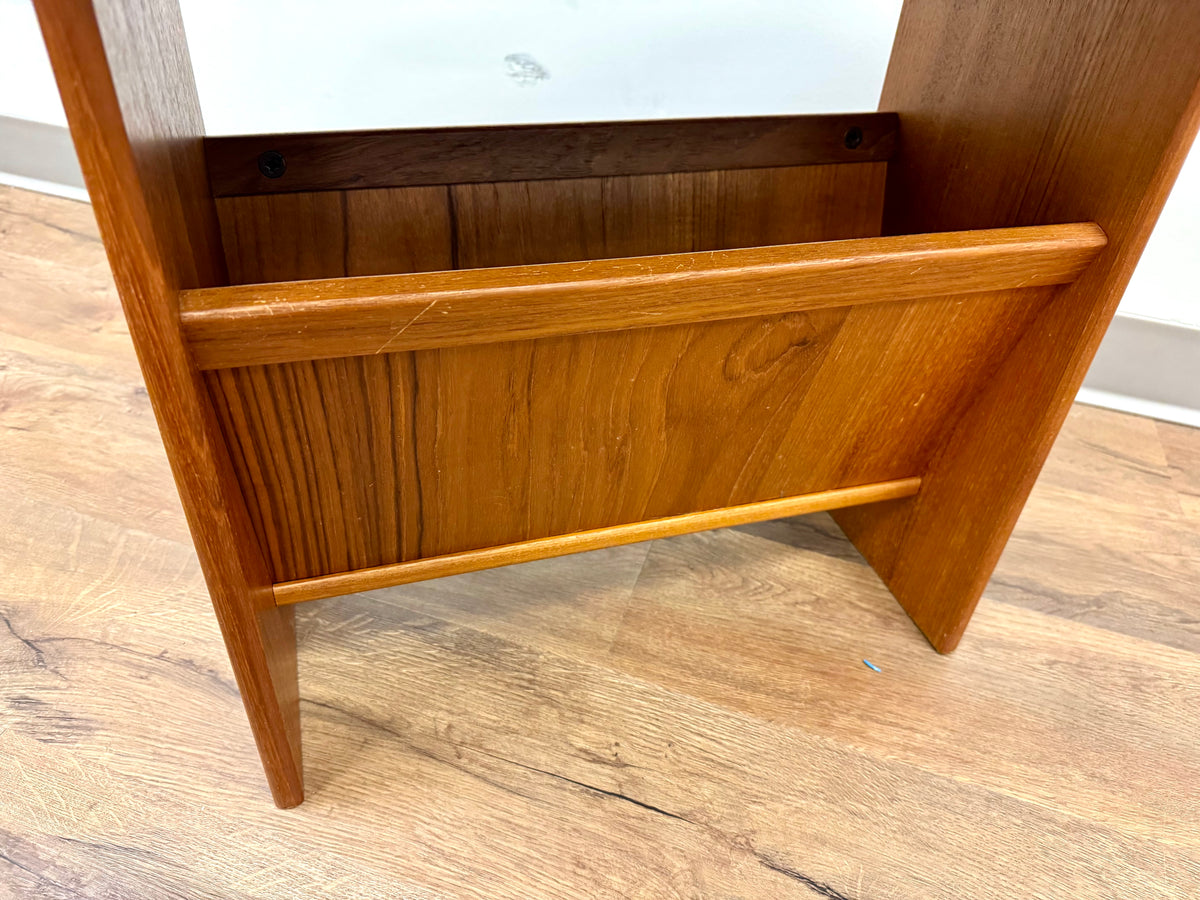 Mesa auxiliar Midcentury Modern PBJ Mobler de los años 60