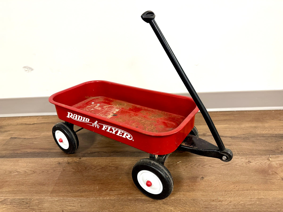 Radio Flyer Little Red Wagon