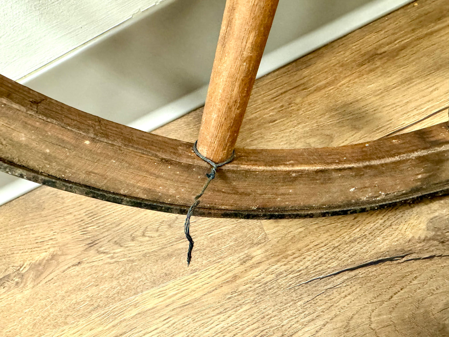 Wagon Wheel Wall Hanger