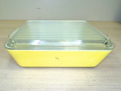 Recipiente para nevera Pyrex de vidrio opalino amarillo de los años 50 n.º 503C