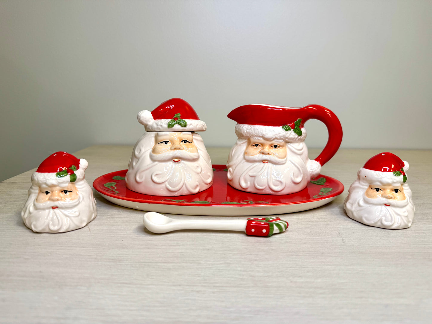 Kirkland's 5pc Santa Hostess Set