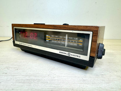 1980s General Electric Alarm Clock/Radio
