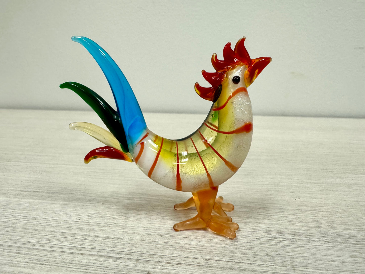 Figura de gallo de vidrio soplado a mano
