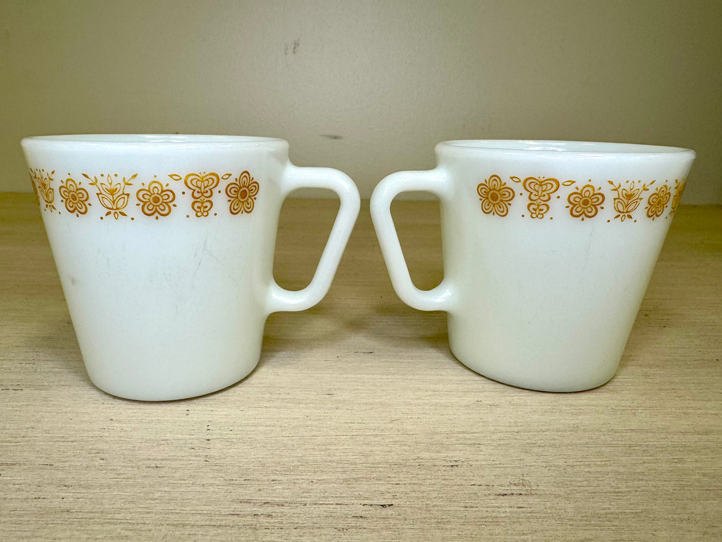 1970s-80s Pyrex Gold Butterfly Mug Set