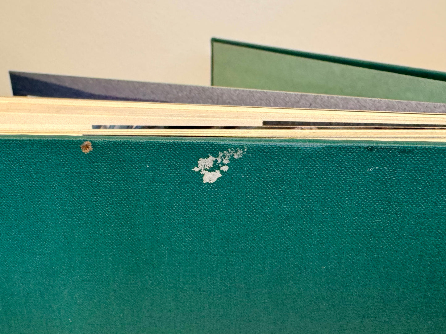 1985 National Geographic Discovering Britain & Ireland Book