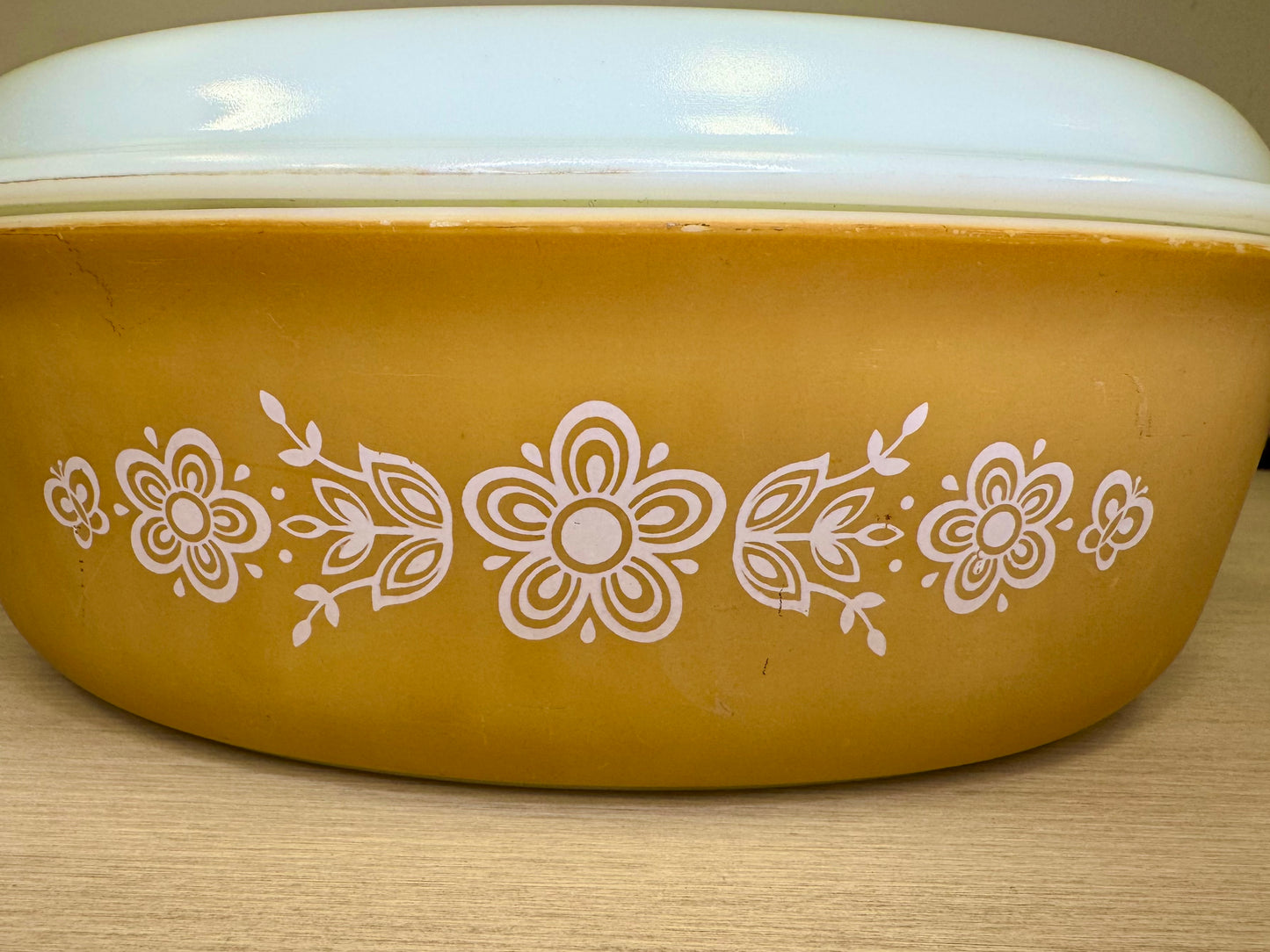 1970s Butterfly Gold Pyrex Covered Dish #045