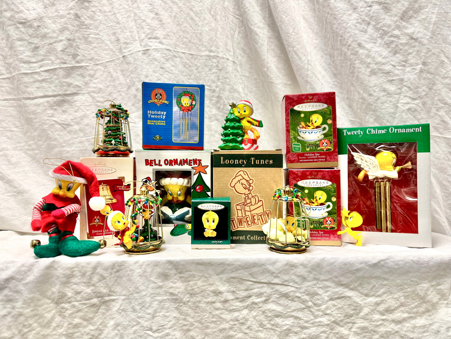 24pc Tweety Bird Collectible Bundle