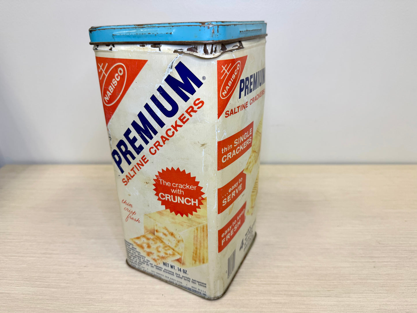 Nabisco 1968 Saltine Cracker Tin