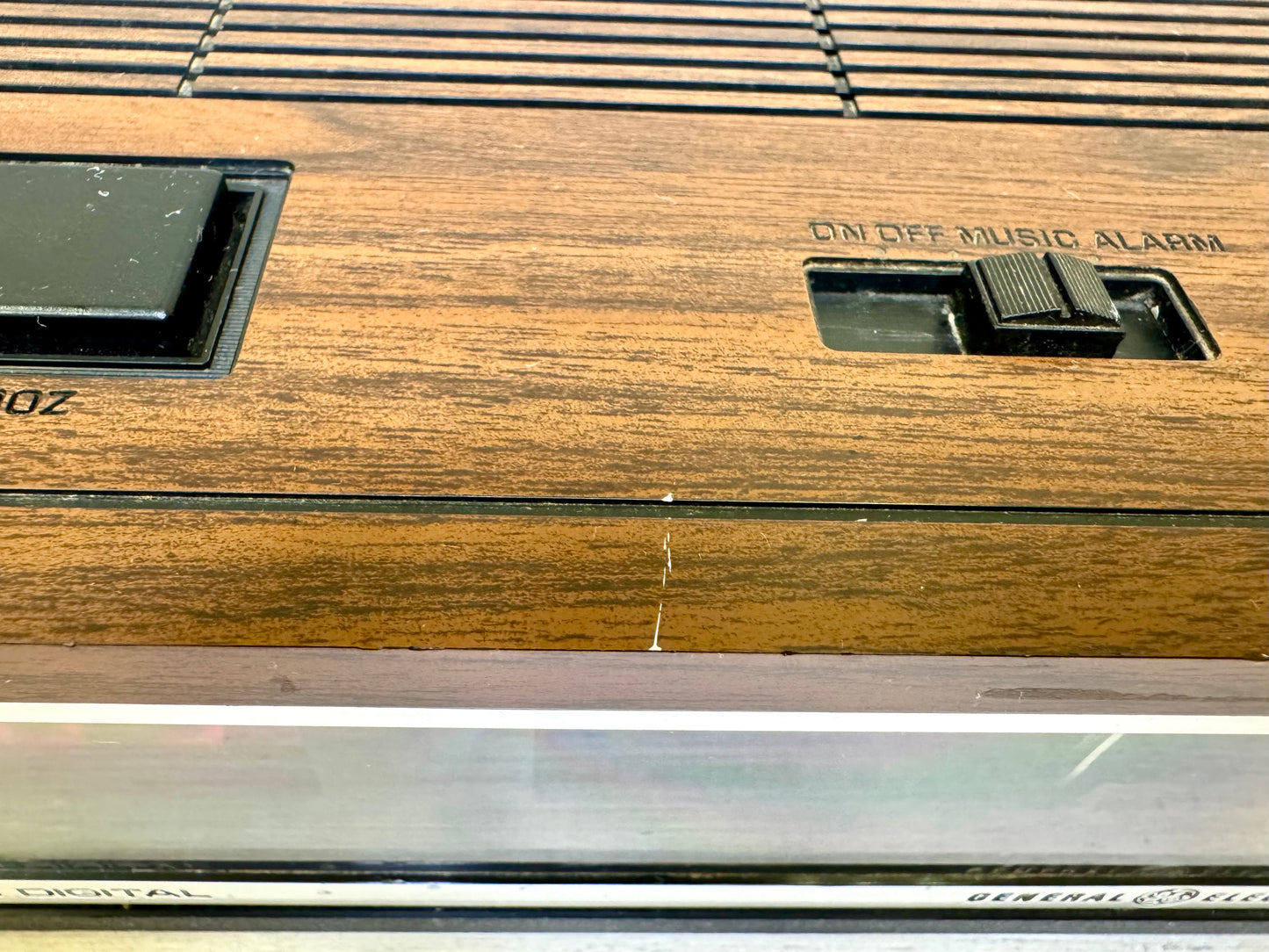 1980s General Electric Alarm Clock/Radio