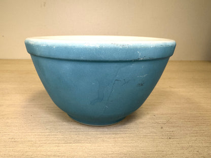 Bol para mezclar de cristal lechoso Pyrex Primary Blue #401 de la década de 1940