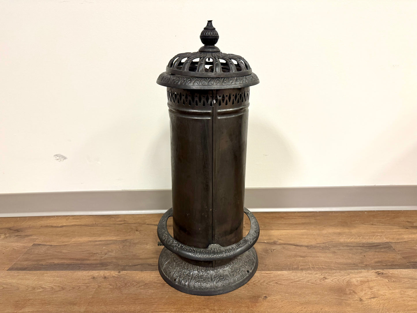 Antique Schneider & Trenkamp Co. Gas Heater