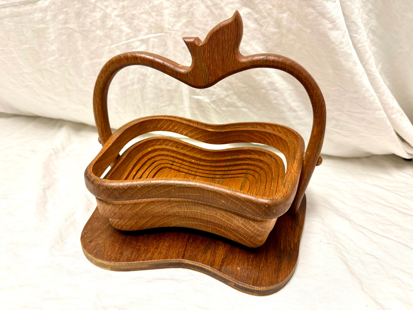 Collapsible Apple Shaped Wooden Fruit Bowl