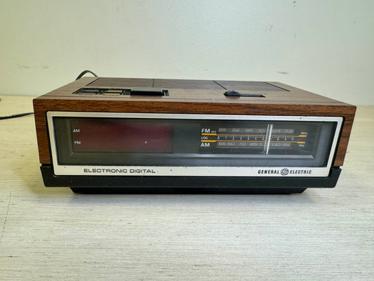 1980s General Electric Alarm Clock/Radio