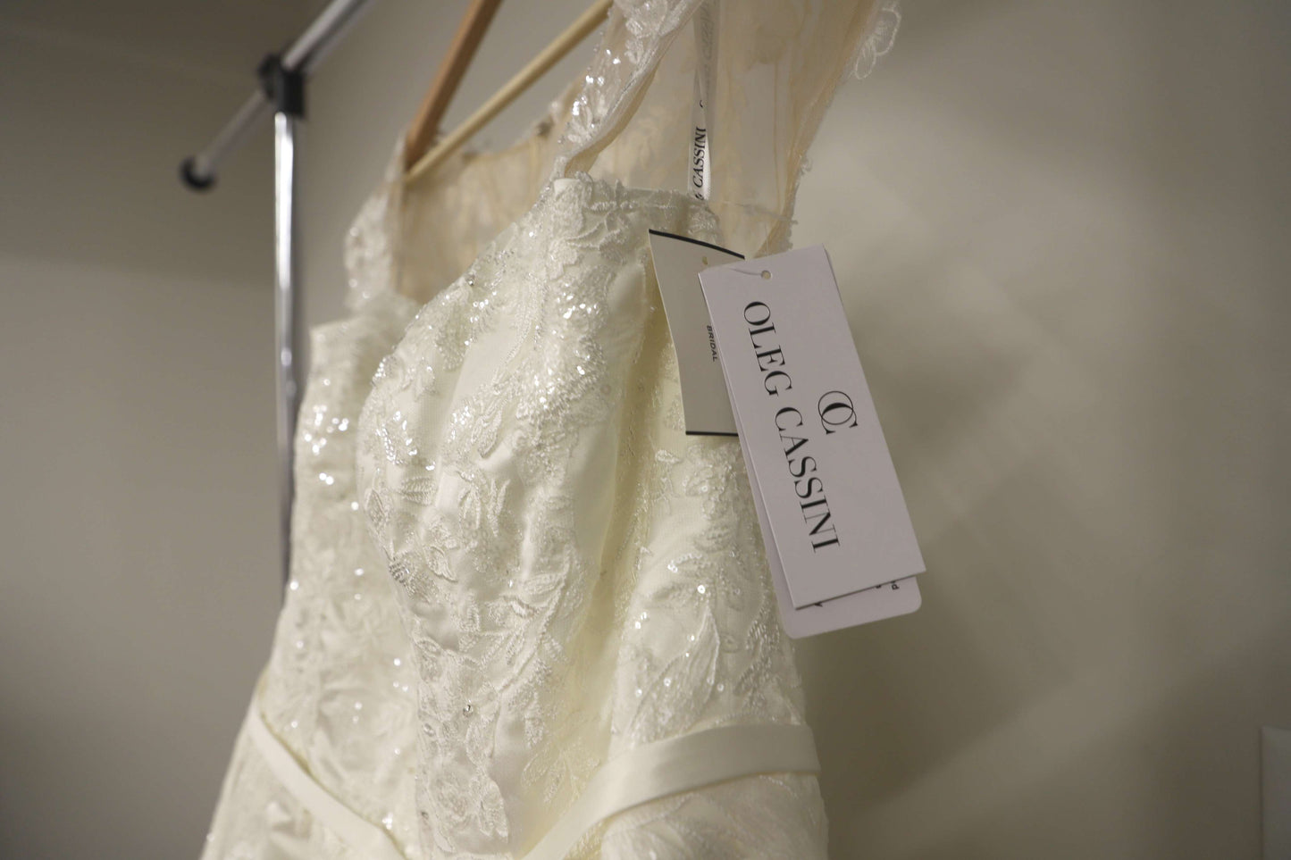 Brand New Oleg Cassini Ivory Wedding Dress