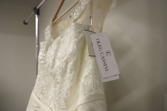 Brand New Oleg Cassini Ivory Wedding Dress