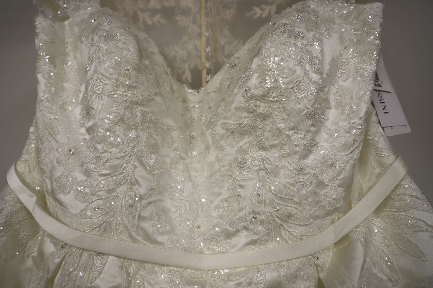 Brand New Oleg Cassini Ivory Wedding Dress