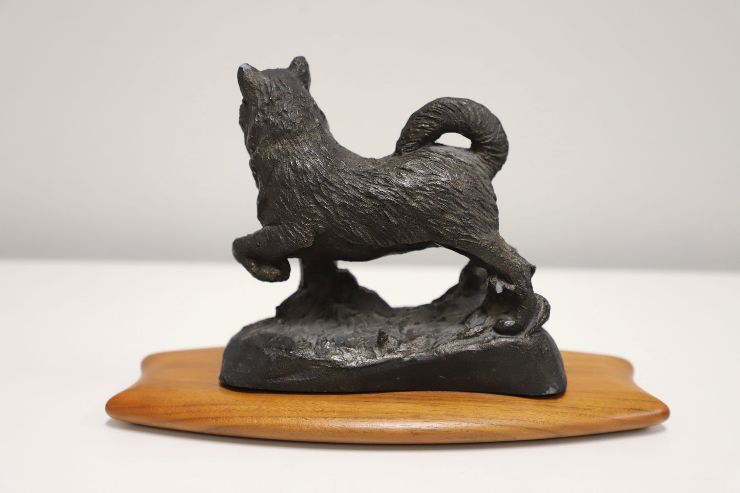 Estatua de husky