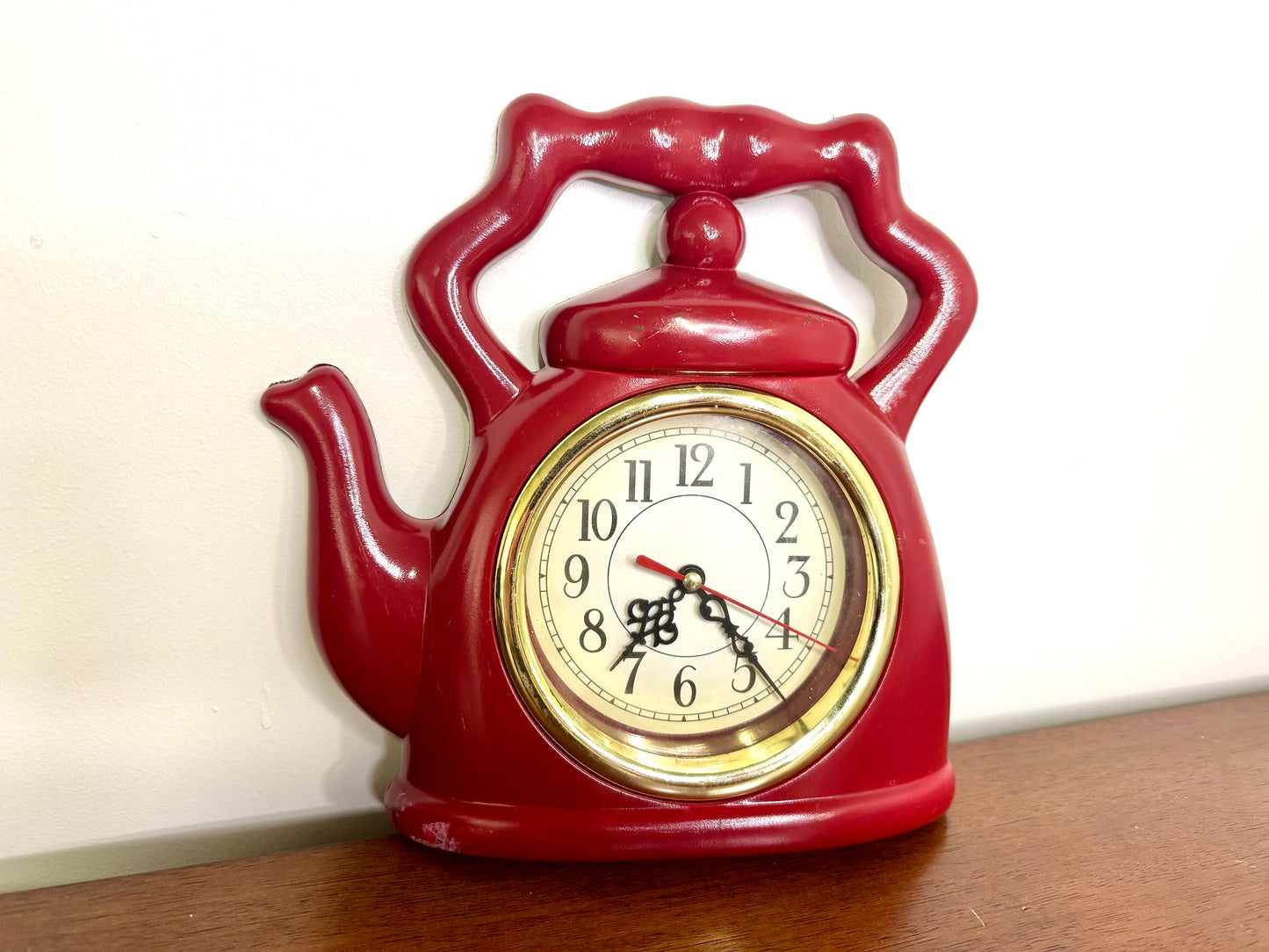 Red Teapot Clock