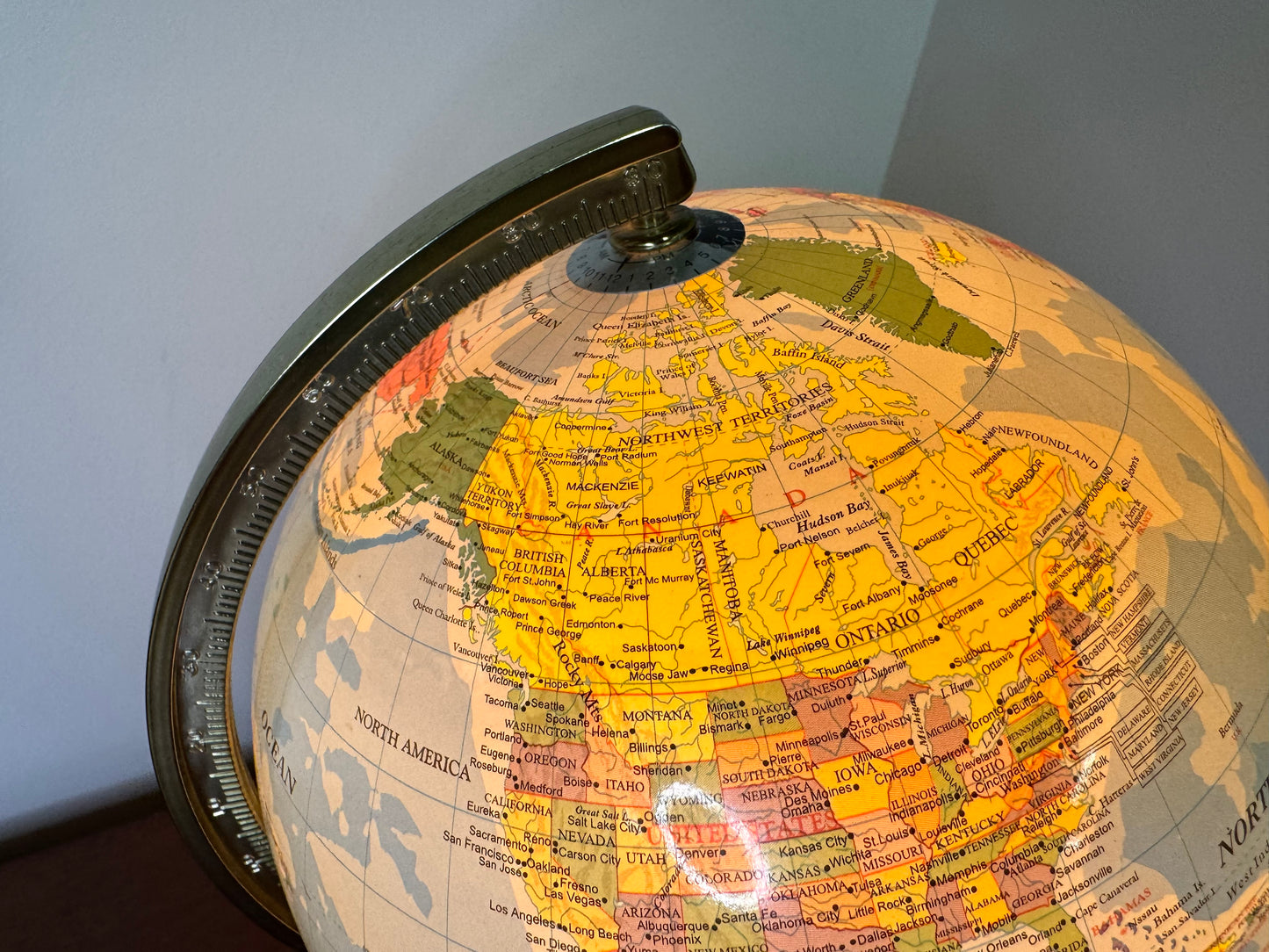 Globe Lamp