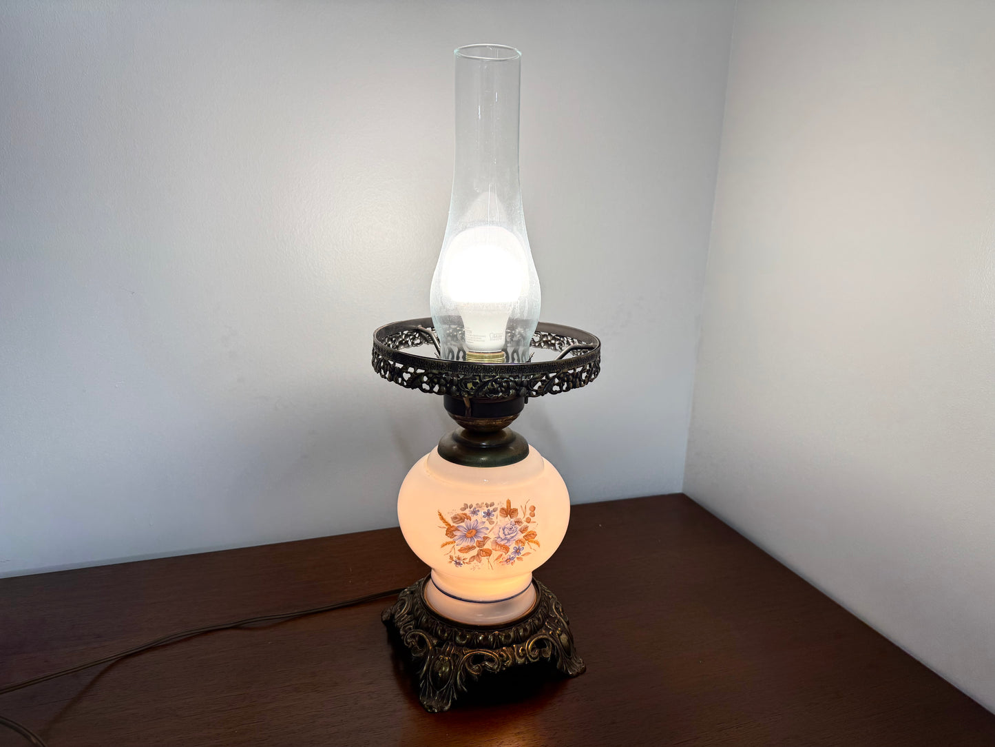 Dual Light Vintage Hurricane Lamp
