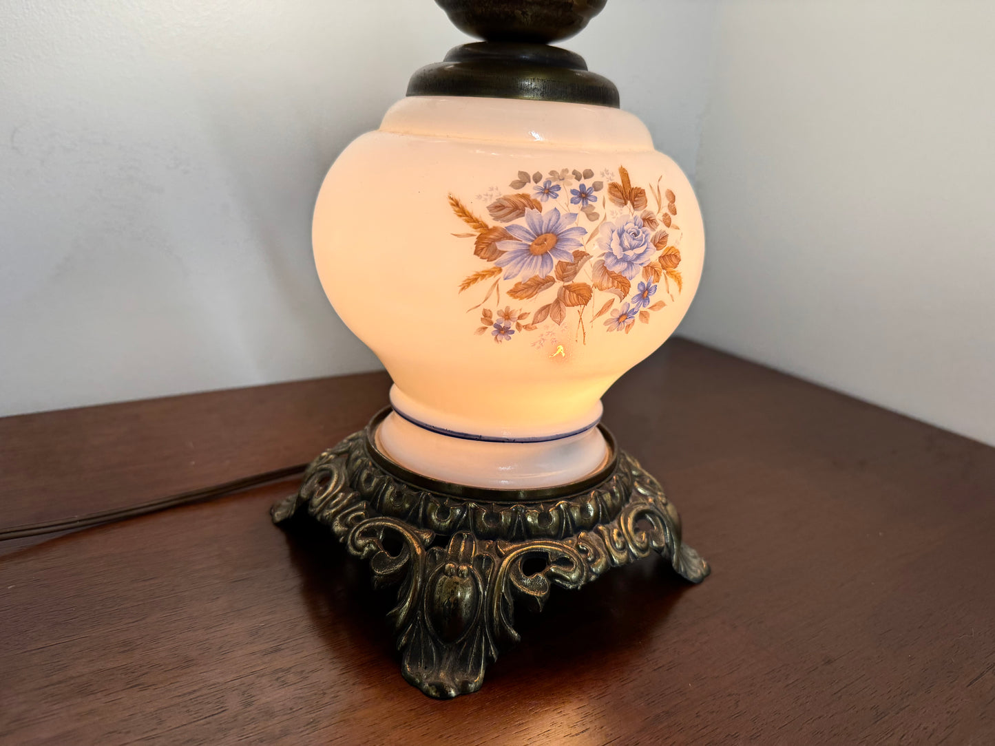 Dual Light Vintage Hurricane Lamp